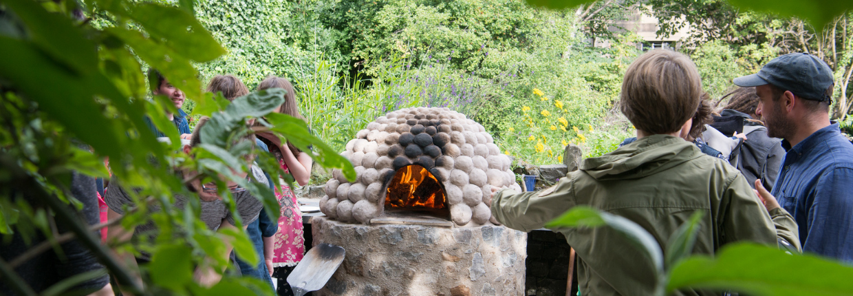 Bobby Niven's Mud Oven.